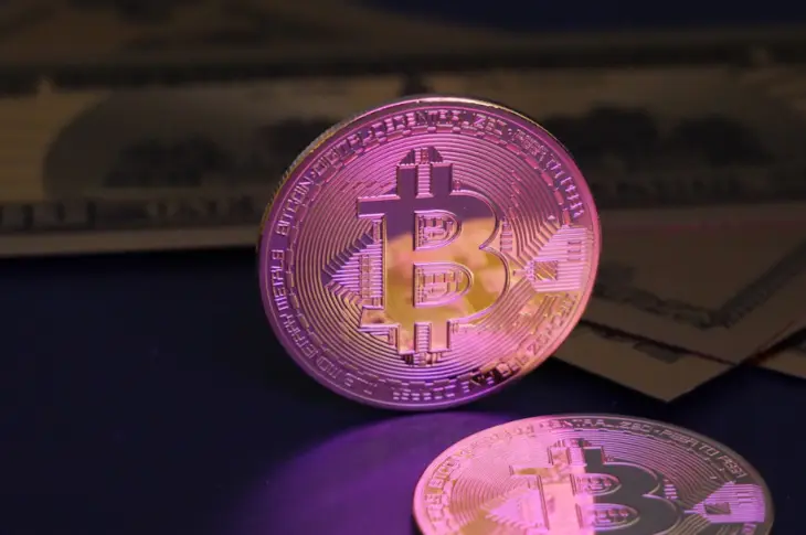 Crypto Trump 2026 : impact politique sur les altcoins